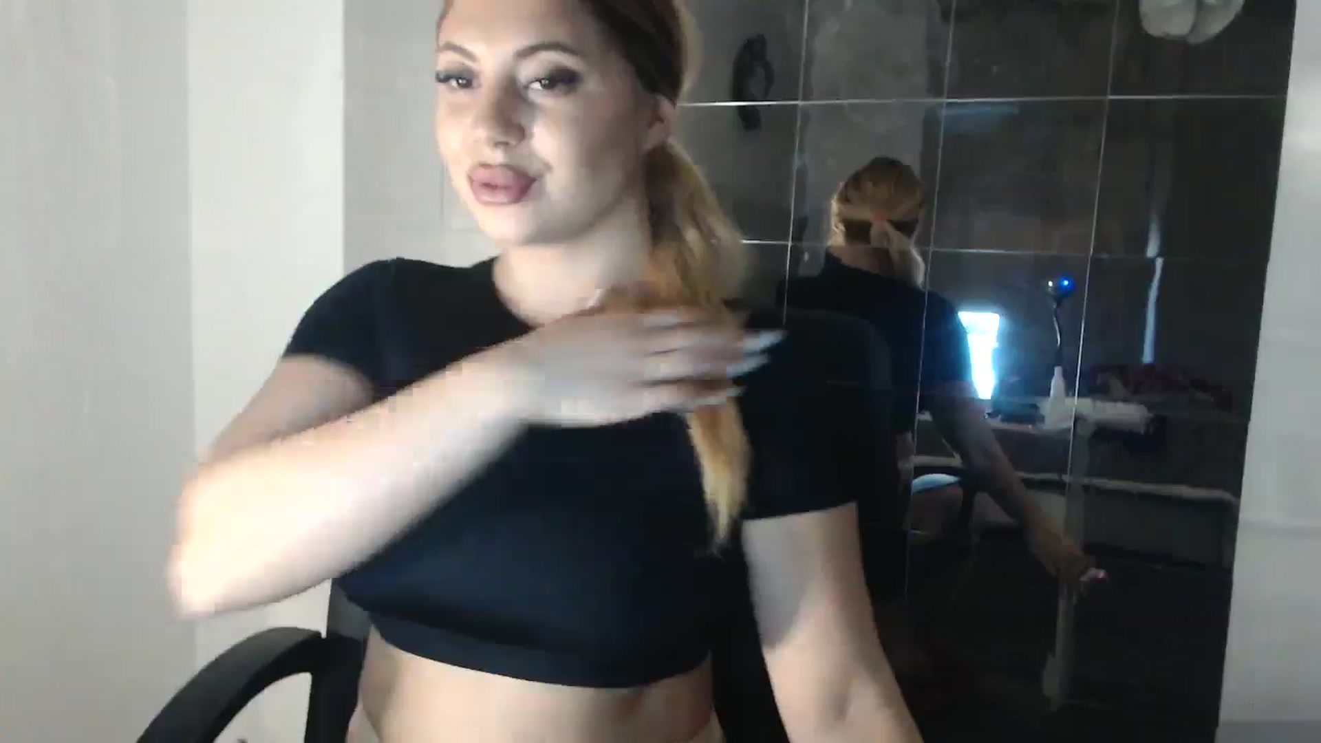 Gallery image thumbnail from SweetSmileXx's myfreecams stream on, 11/02/2024, 14:17 image 10 of 20