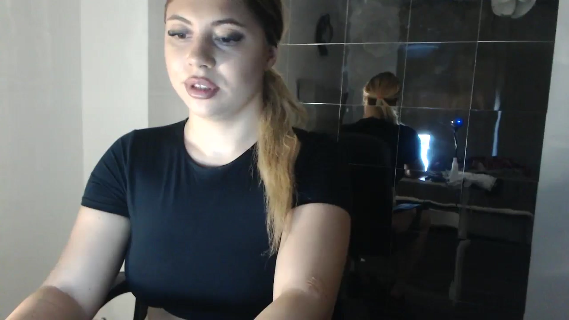 Gallery image thumbnail from SweetSmileXx's myfreecams stream on, 11/02/2024, 14:17 image 18 of 20