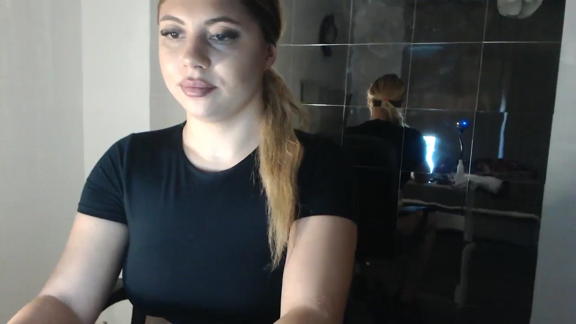 Gallery image thumbnail from SweetSmileXx's myfreecams stream on, 11/02/2024, 14:17 image 19 of 20