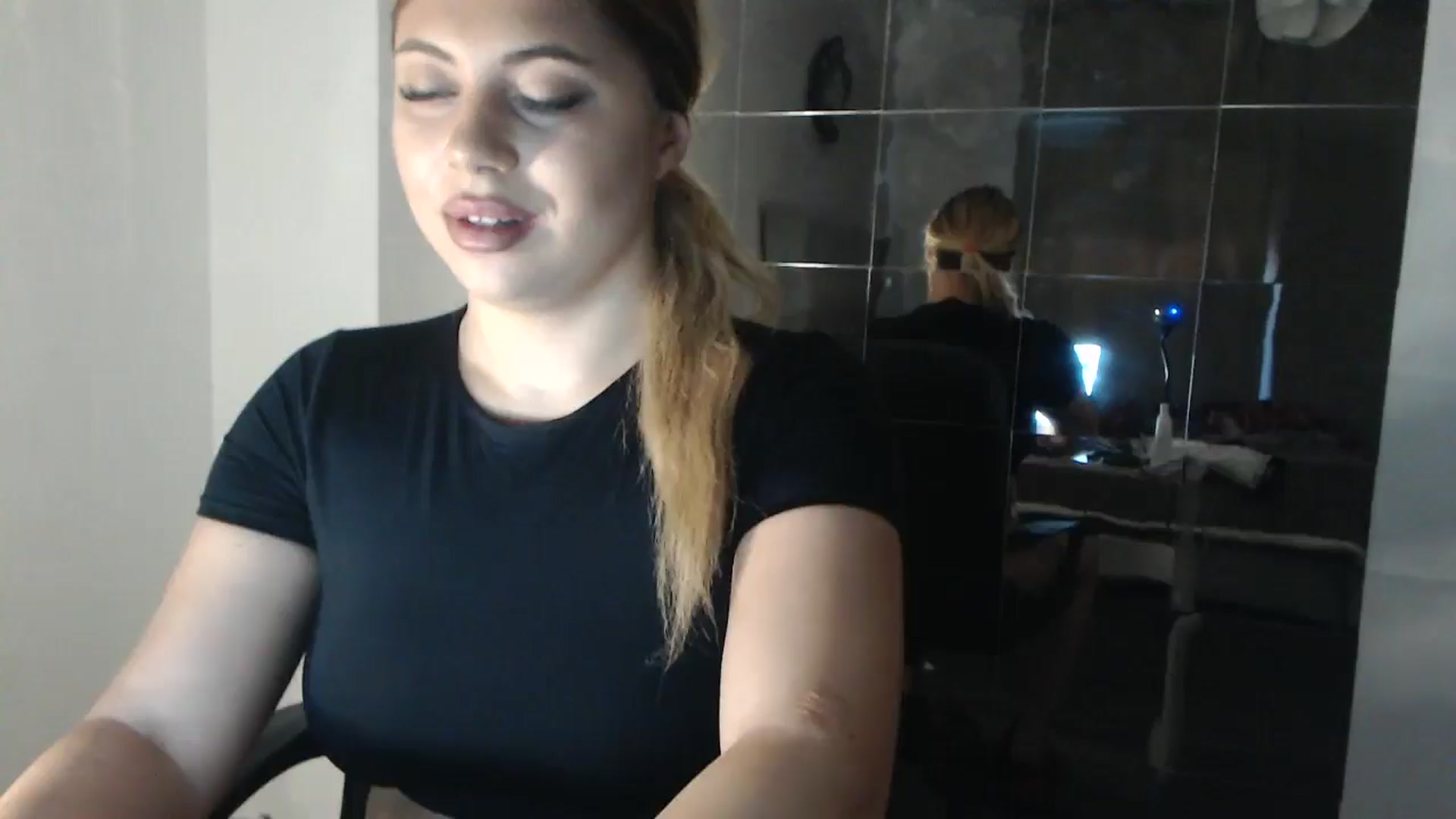 Gallery image thumbnail from SweetSmileXx's myfreecams stream on, 11/02/2024, 14:17 image 20 of 20