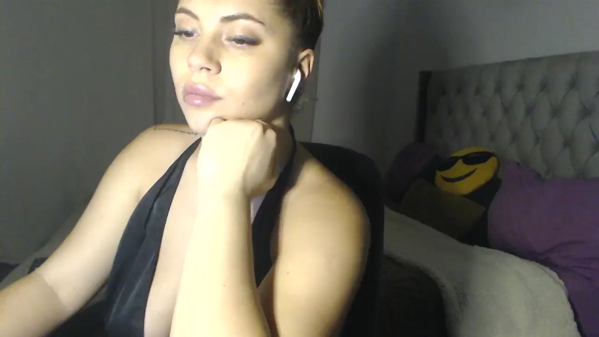 Gallery image thumbnail from SweetSmileXx's myfreecams stream on, 11/02/2024, 21:23 image 4 of 20