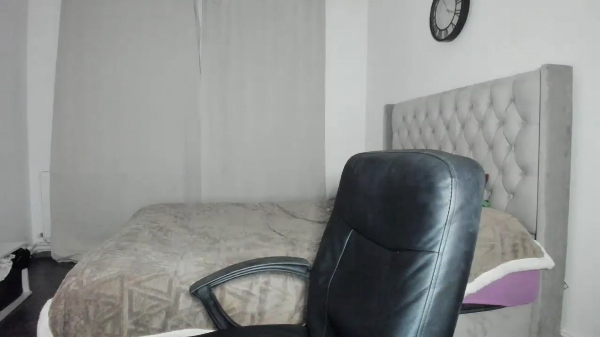 Gallery image thumbnail from SweetSmileXx's myfreecams stream on, 11/06/2024, 02:49 image 18 of 20