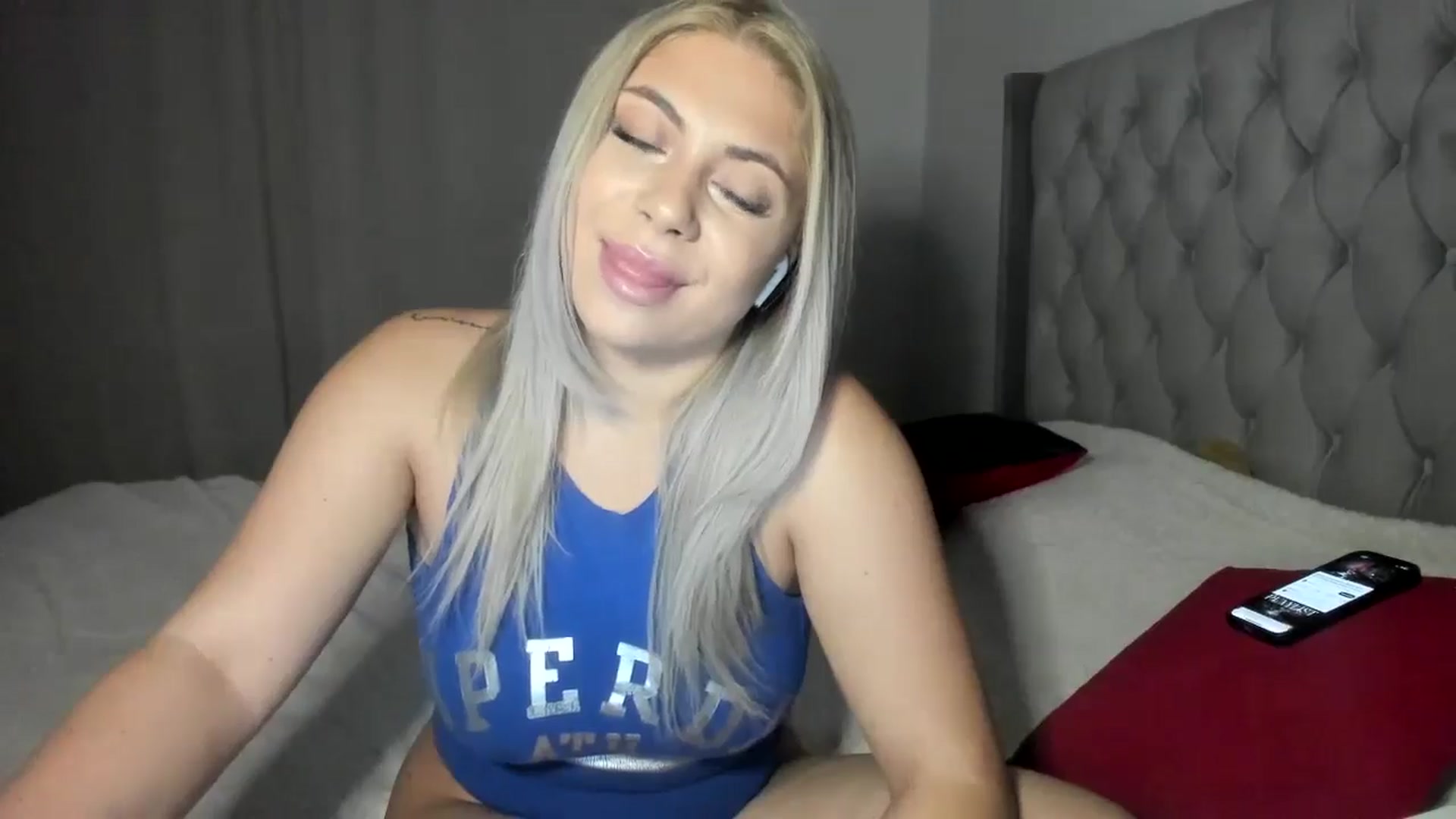 Gallery image thumbnail from SweetSmileXx's myfreecams stream on, 11/09/2024, 20:18 image 11 of 20