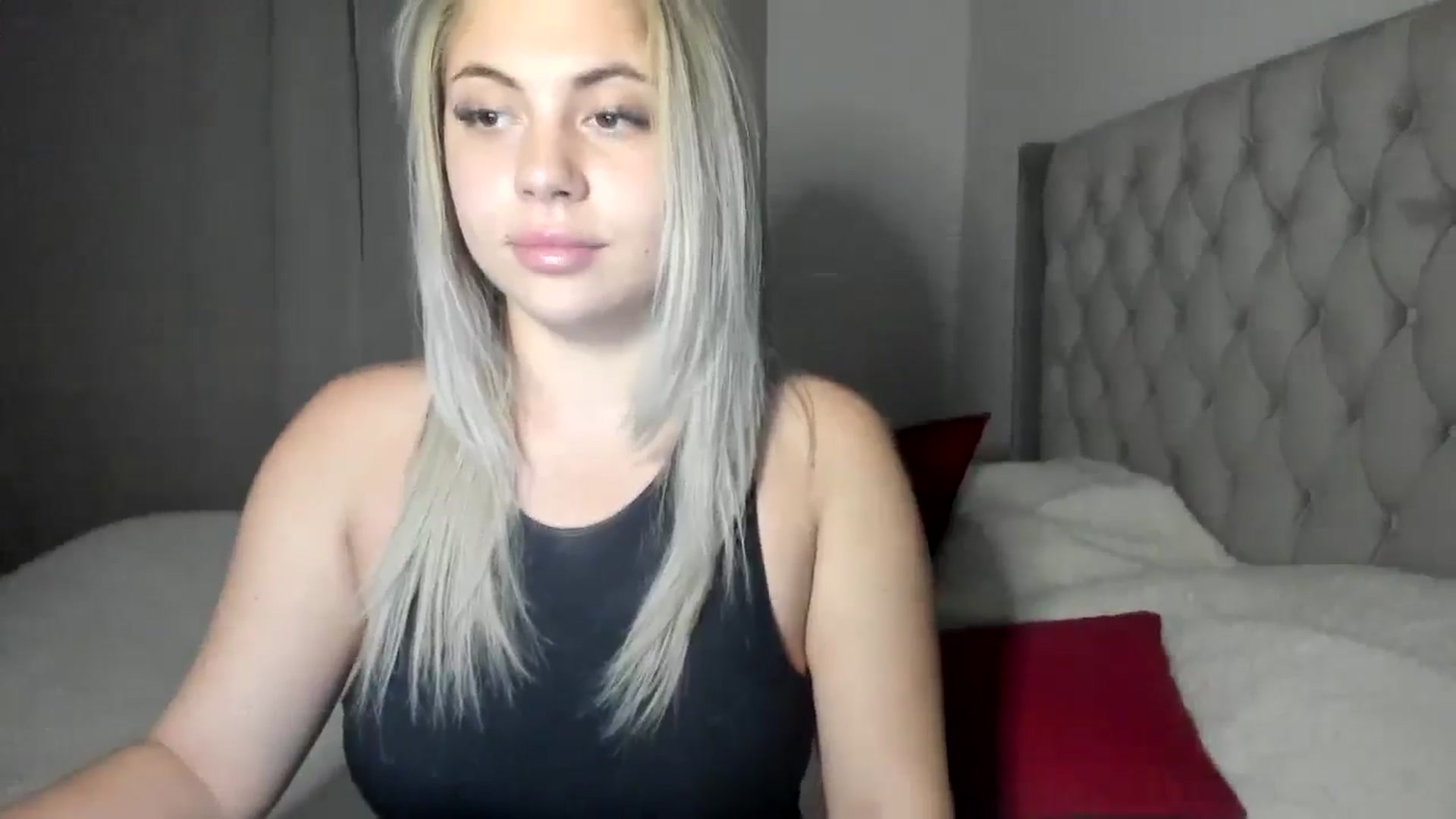 Gallery image thumbnail from SweetSmileXx's myfreecams stream on, 11/10/2024, 22:11 image 7 of 20