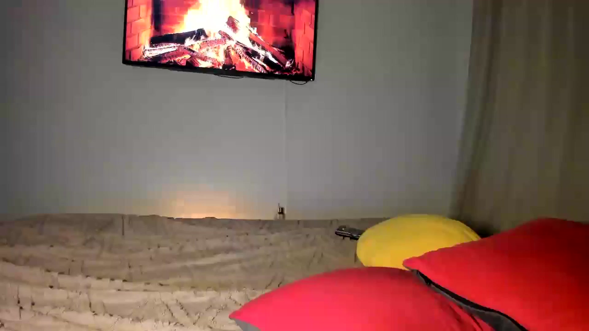 Gallery image thumbnail from SweetSmileXx's myfreecams stream on, 11/22/2024, 19:39 image 14 of 20