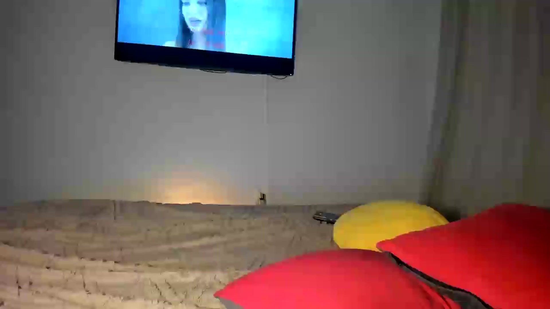 Gallery image thumbnail from SweetSmileXx's myfreecams stream on, 11/22/2024, 19:39 image 15 of 20