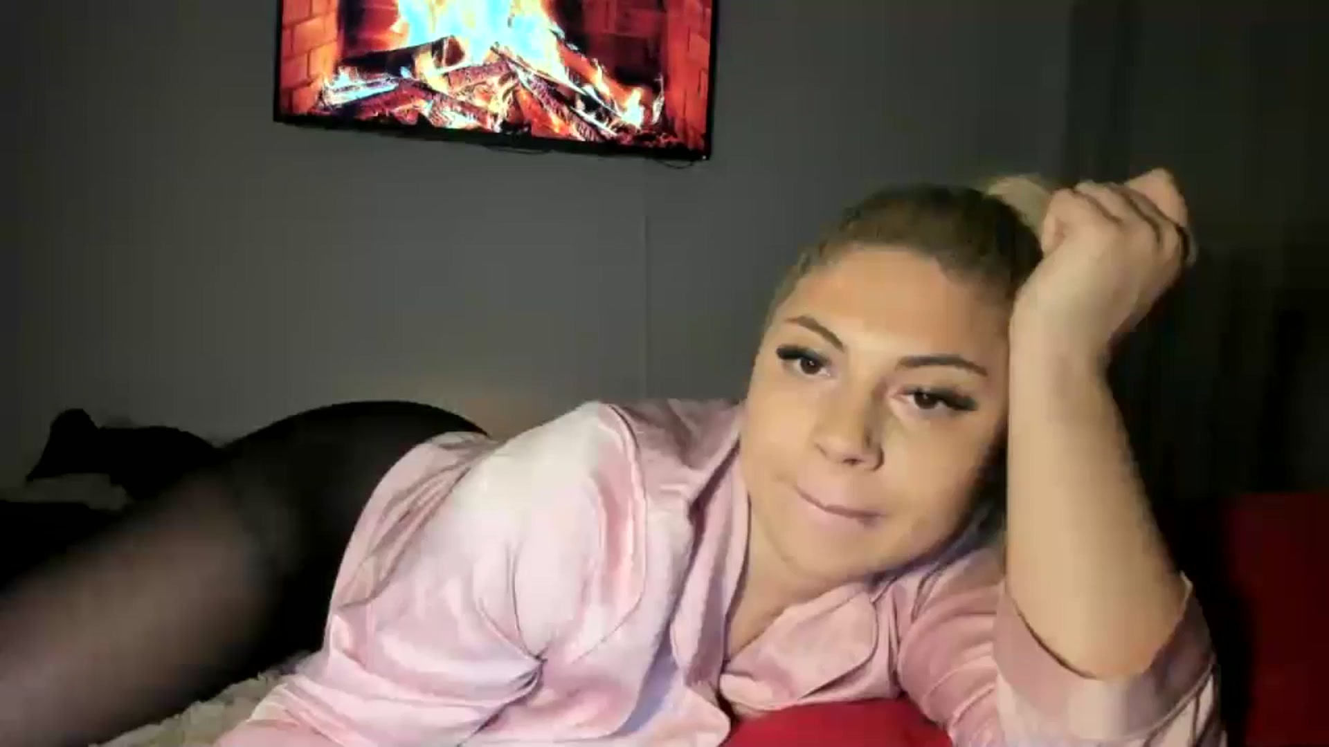Gallery image thumbnail from SweetSmileXx's myfreecams stream on, 11/22/2024, 19:39 image 5 of 20
