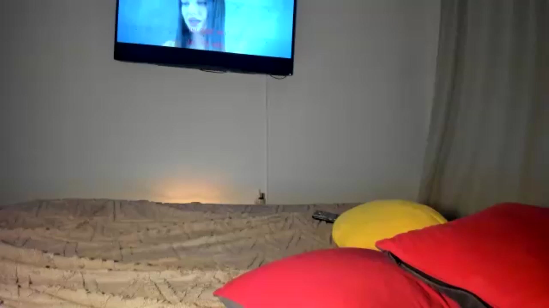 Gallery image thumbnail from SweetSmileXx's myfreecams stream on, 11/22/2024, 19:39 image 18 of 20