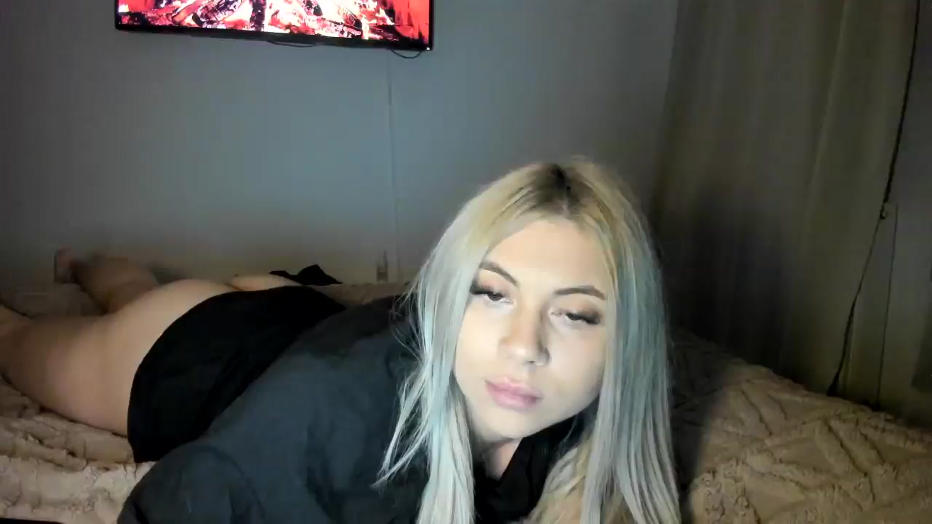 Gallery image thumbnail from SweetSmileXx's myfreecams stream on, 11/25/2024, 23:30 image 17 of 20
