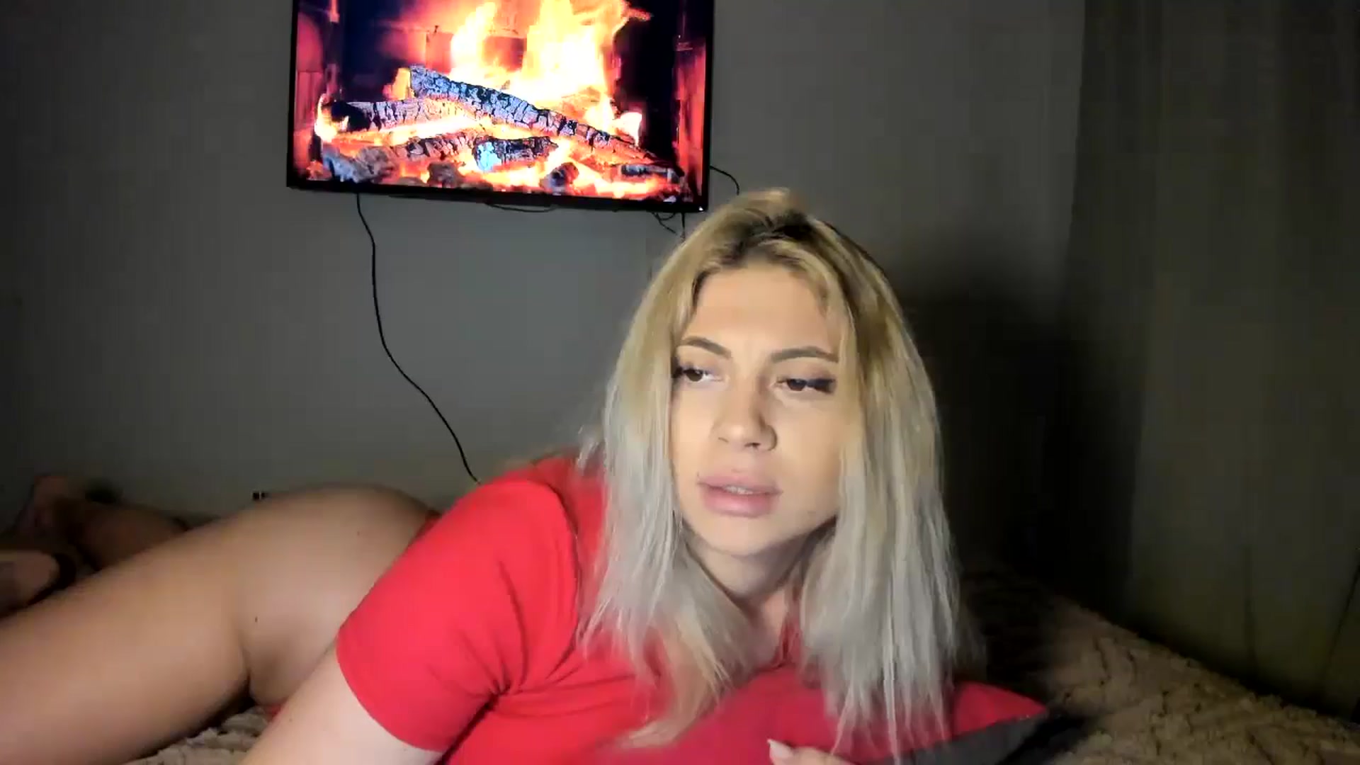 Gallery image thumbnail from SweetSmileXx's myfreecams stream on, 12/09/2024, 24:55 image 20 of 20