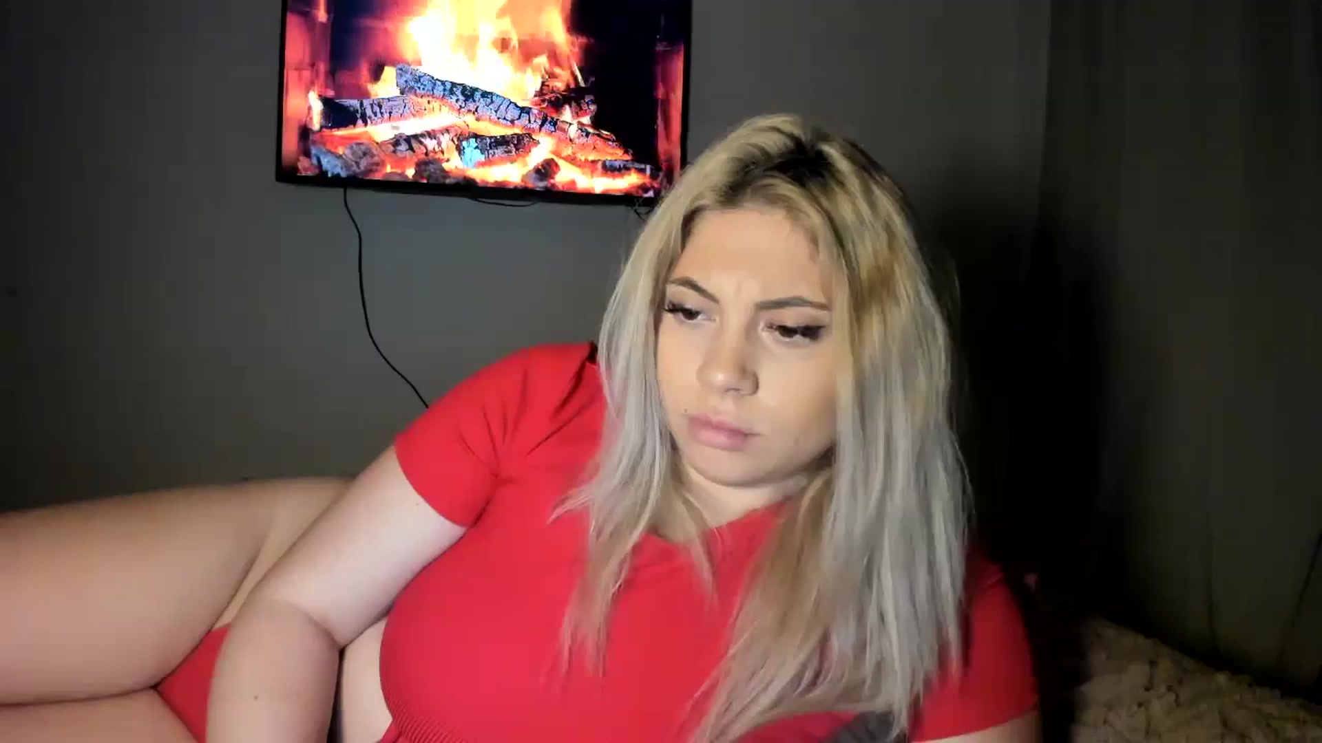 Gallery image thumbnail from SweetSmileXx's myfreecams stream on, 12/09/2024, 24:55 image 19 of 20