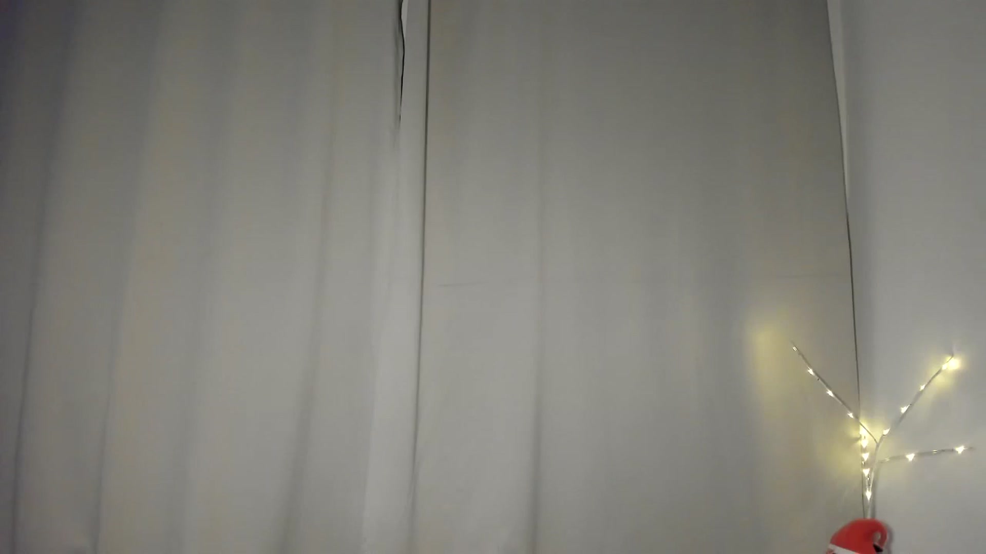 Gallery image thumbnail from SweetSmileXx's myfreecams stream on, 12/10/2024, 19:09 image 17 of 20