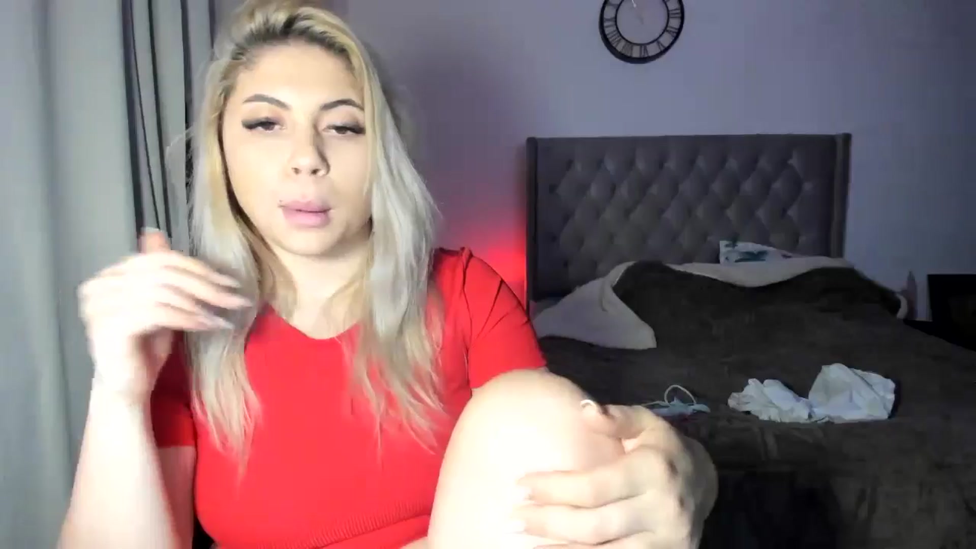 Gallery image thumbnail from SweetSmileXx's myfreecams stream on, 12/20/2024, 01:41 image 7 of 20