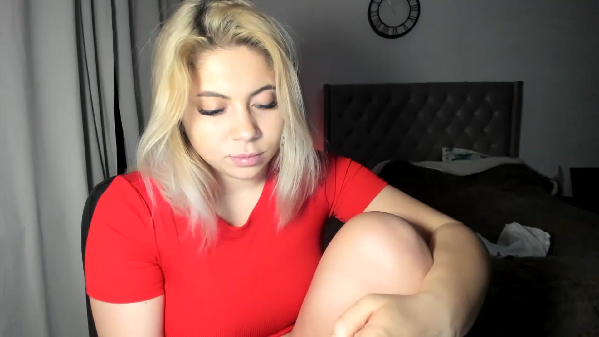 Gallery image thumbnail from SweetSmileXx's myfreecams stream on, 12/20/2024, 01:41 image 17 of 20