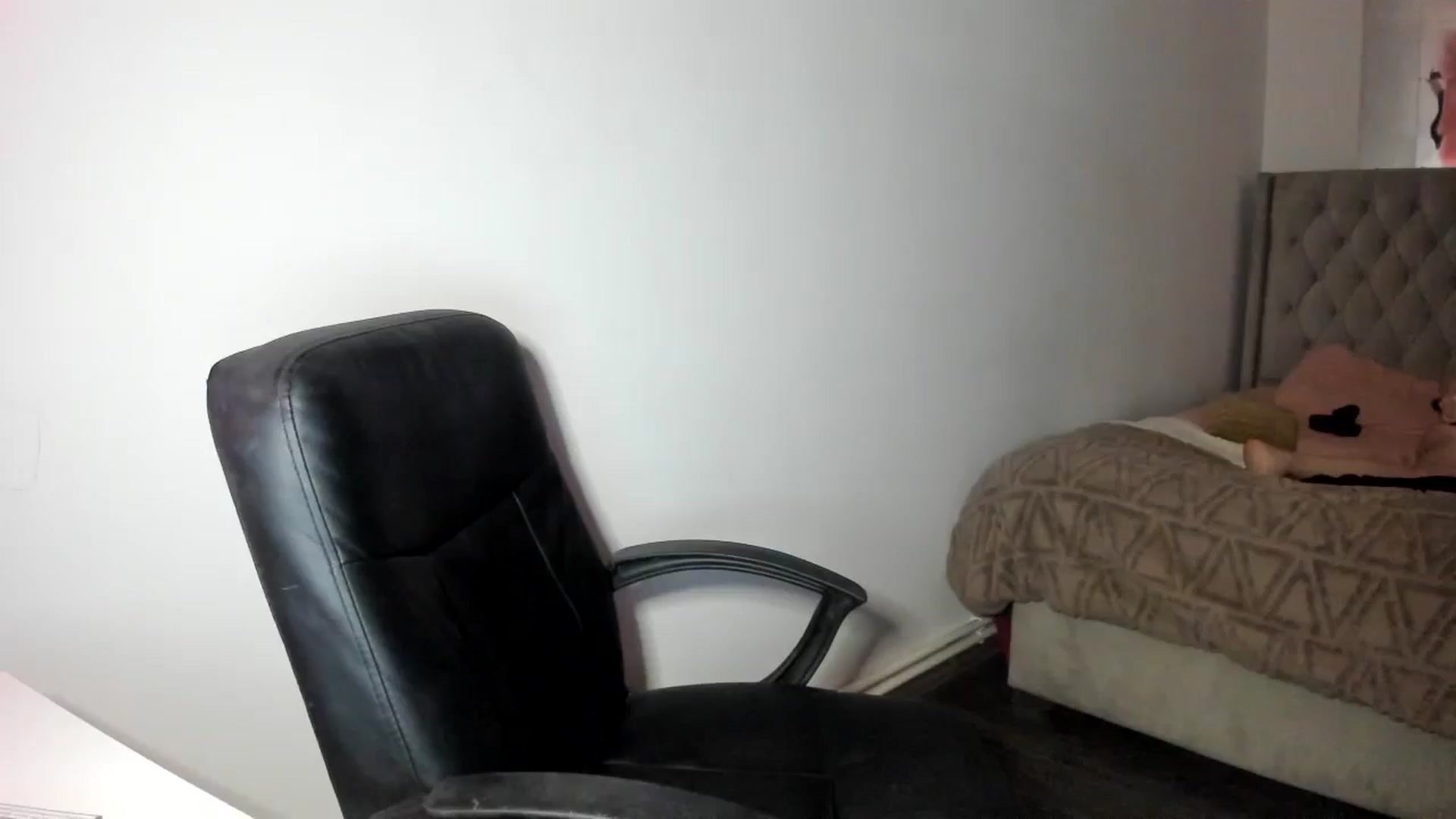 Gallery image thumbnail from SweetSmileXx's myfreecams stream on, 01/15/2025, 02:22 image 15 of 20