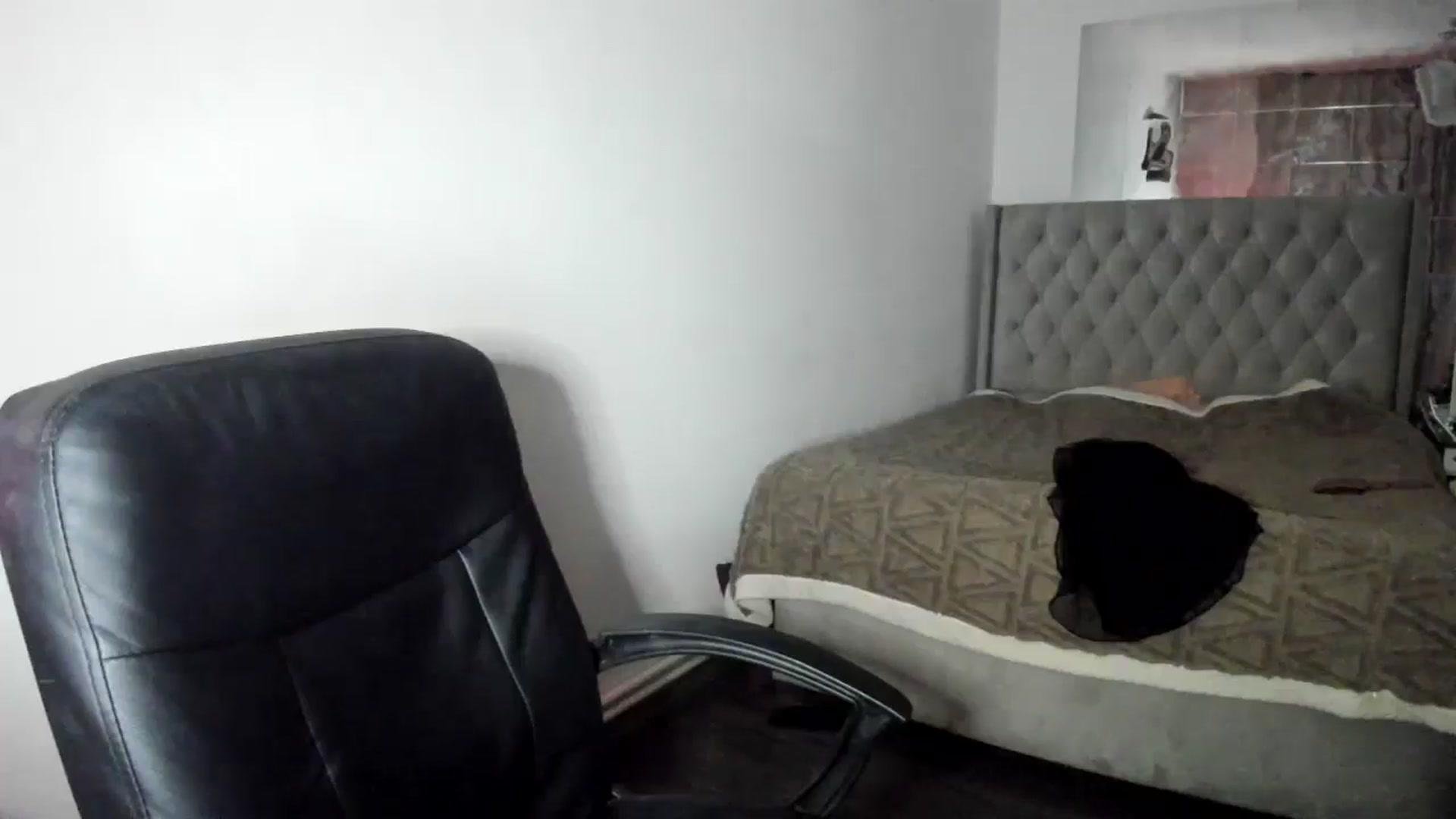 Gallery image thumbnail from SweetSmileXx's myfreecams stream on, 01/22/2025, 04:09 image 4 of 20