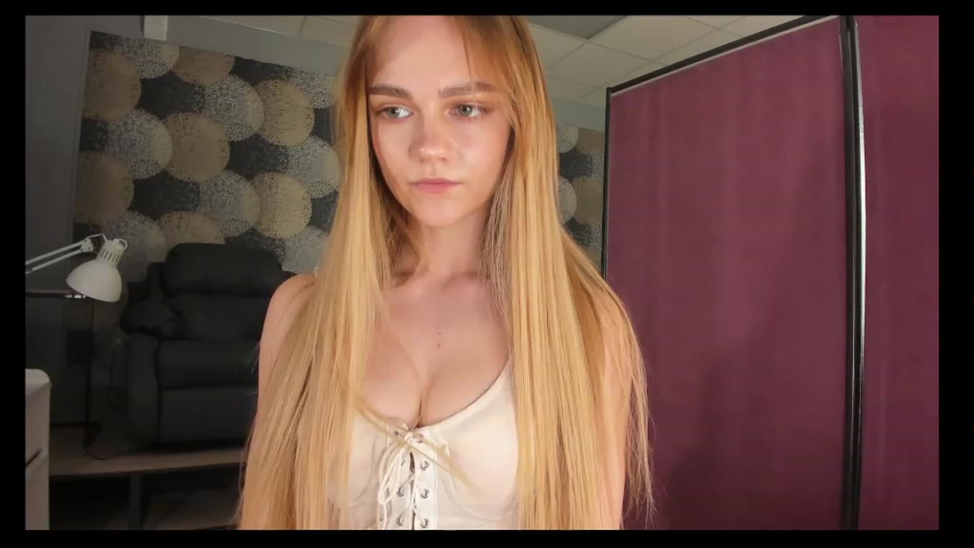Gallery image thumbnail from SweetStalker's myfreecams stream on, 03/17/2023, 19:04 image 13 of 20