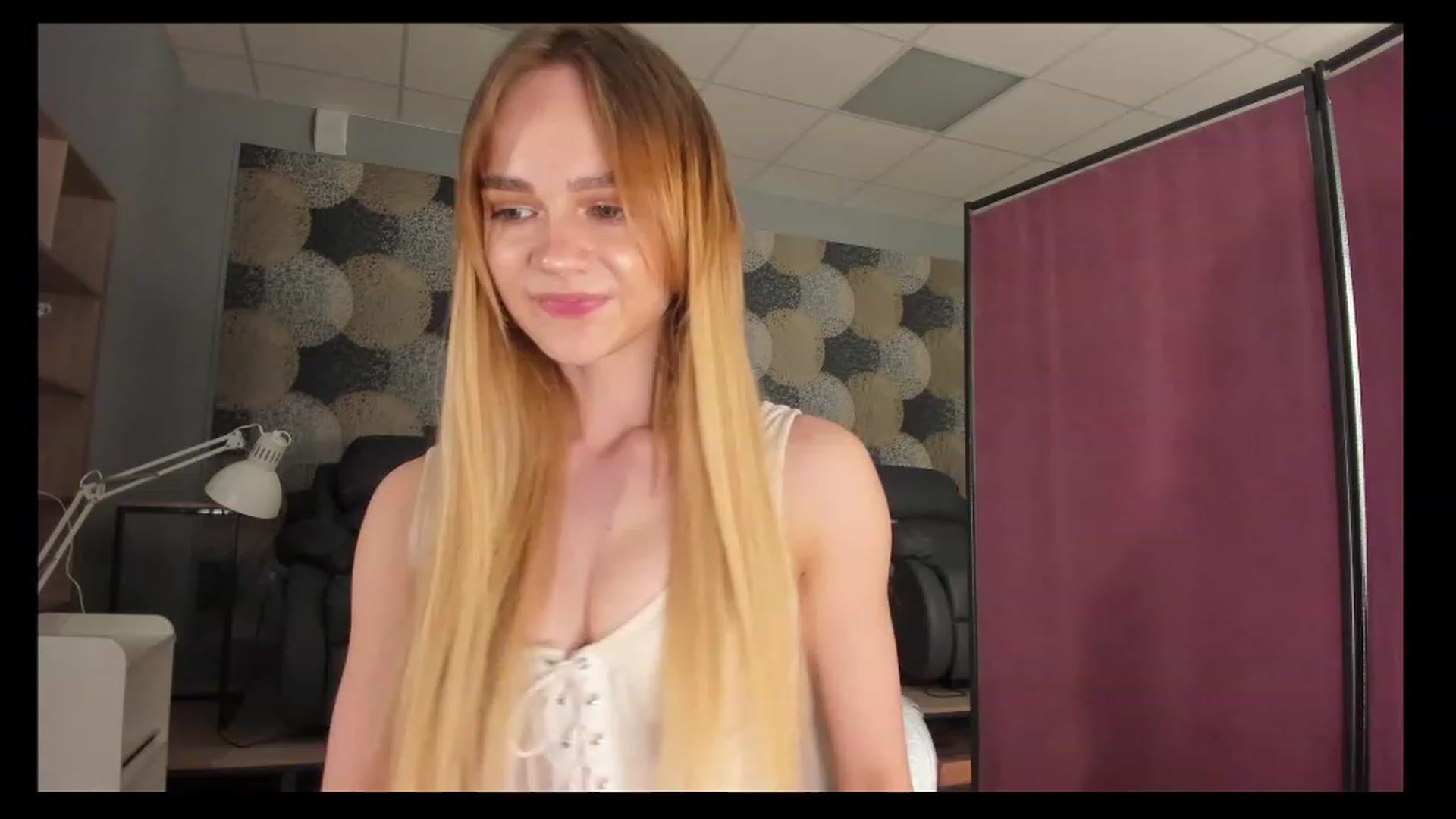 Gallery image thumbnail from SweetStalker's myfreecams stream on, 03/17/2023, 19:49 image 12 of 20