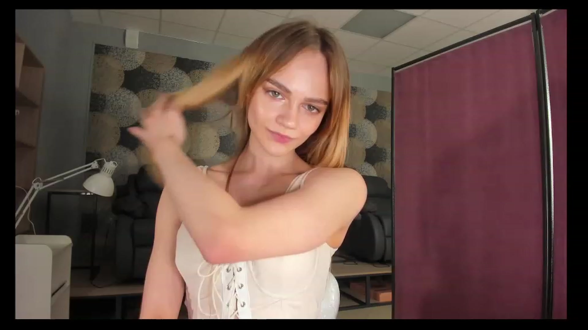 Gallery image thumbnail from SweetStalker's myfreecams stream on, 03/17/2023, 19:49 image 10 of 20