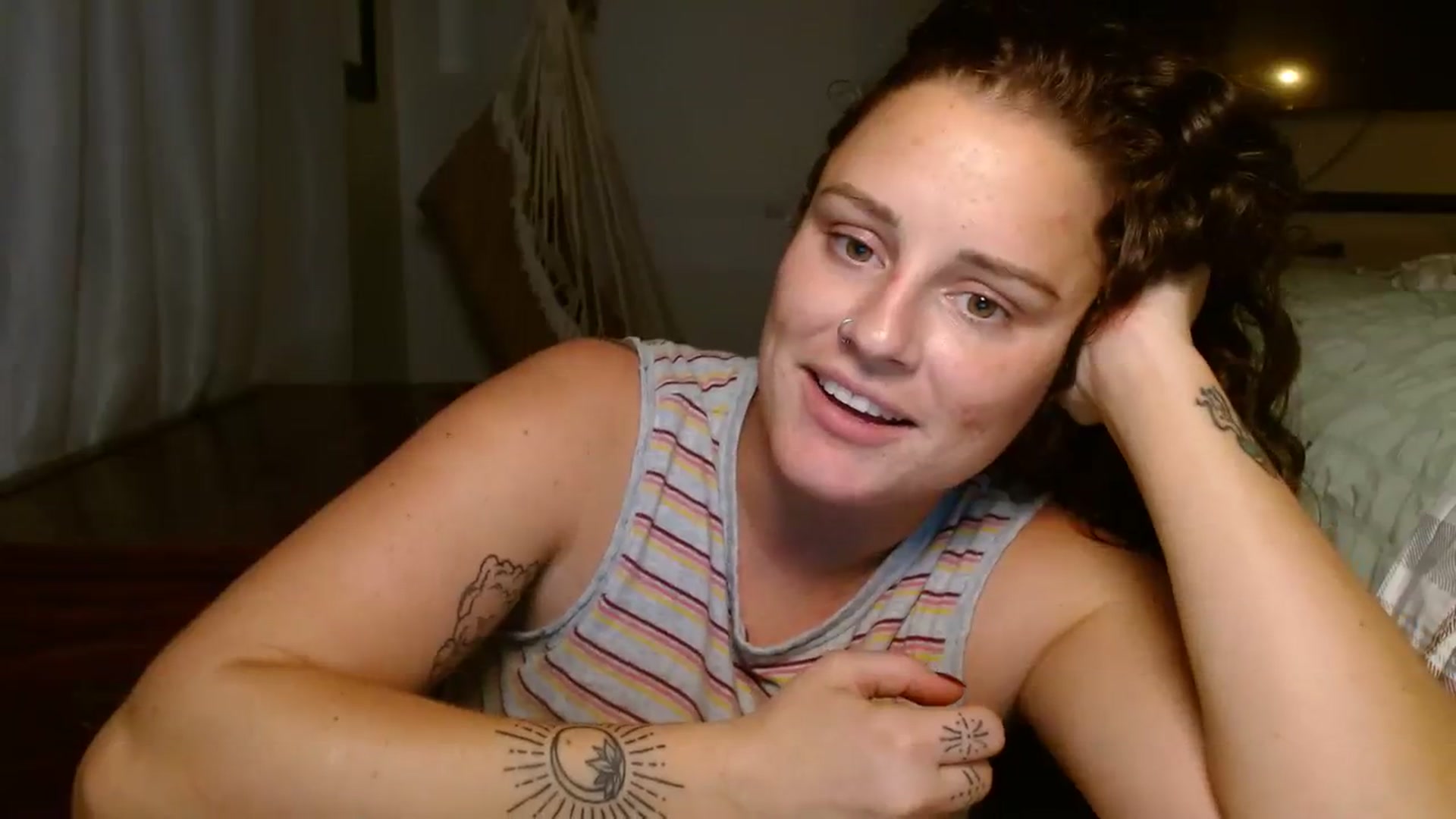 Gallery image thumbnail from SweetTea37's myfreecams stream on, 10/23/2023, 02:03 image 4 of 20
