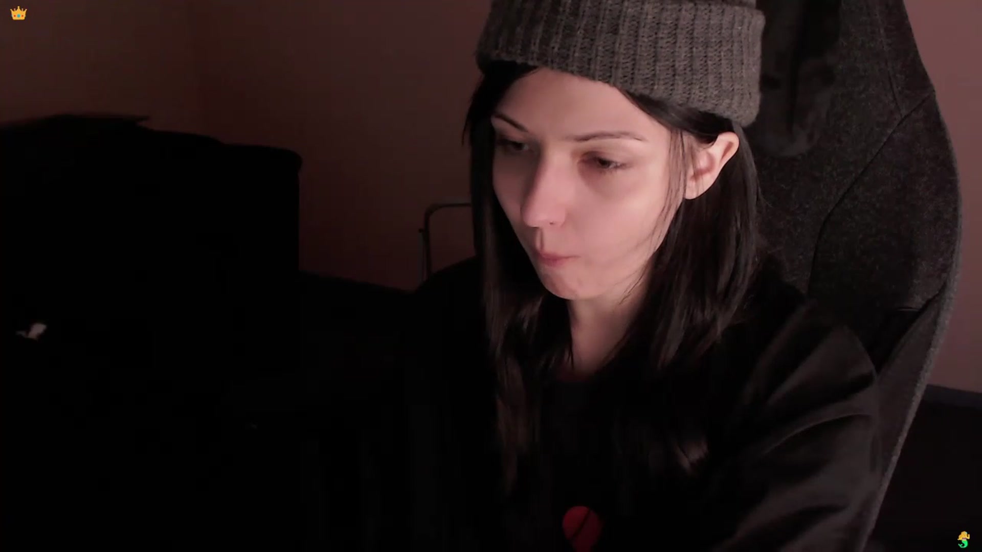 Gallery image thumbnail from SweetTits19's myfreecams stream on, 03/14/2023, 08:31 image 12 of 20