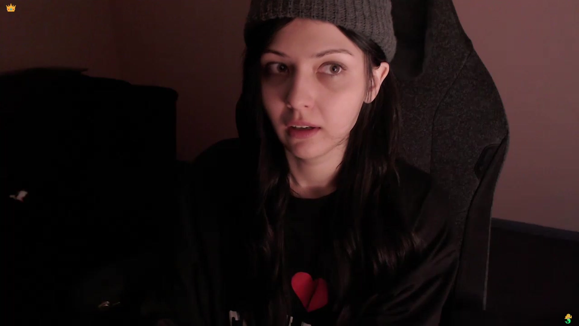 Gallery image thumbnail from SweetTits19's myfreecams stream on, 03/14/2023, 08:31 image 15 of 20