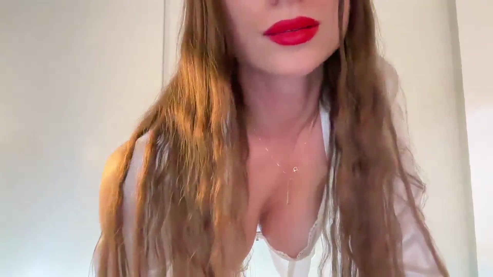 Gallery image thumbnail from SweetTits20's myfreecams stream on, 04/17/2024, 21:44 image 12 of 20