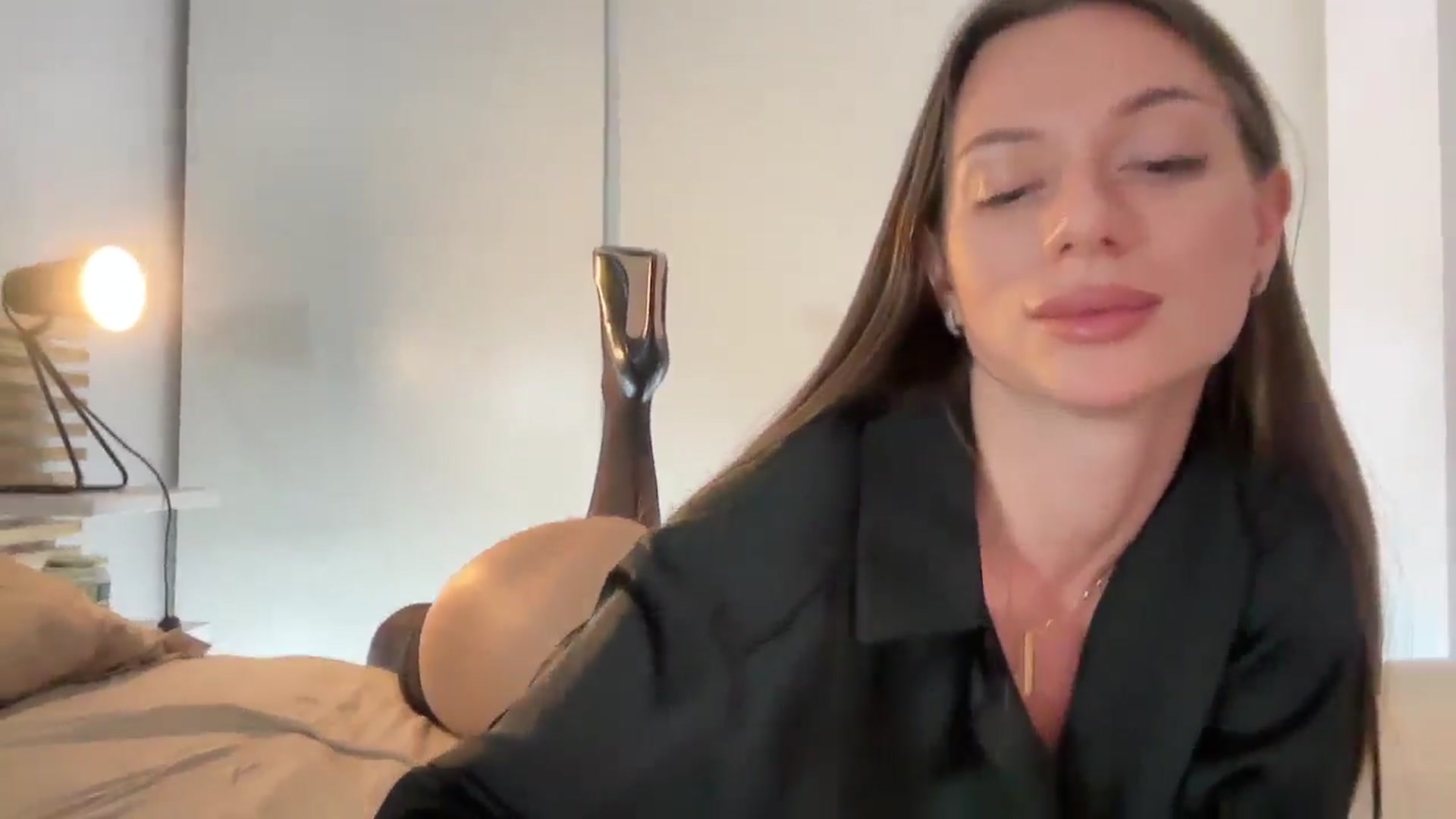 Gallery image thumbnail from SweetTits20's myfreecams stream on, 05/01/2024, 22:50 image 12 of 20
