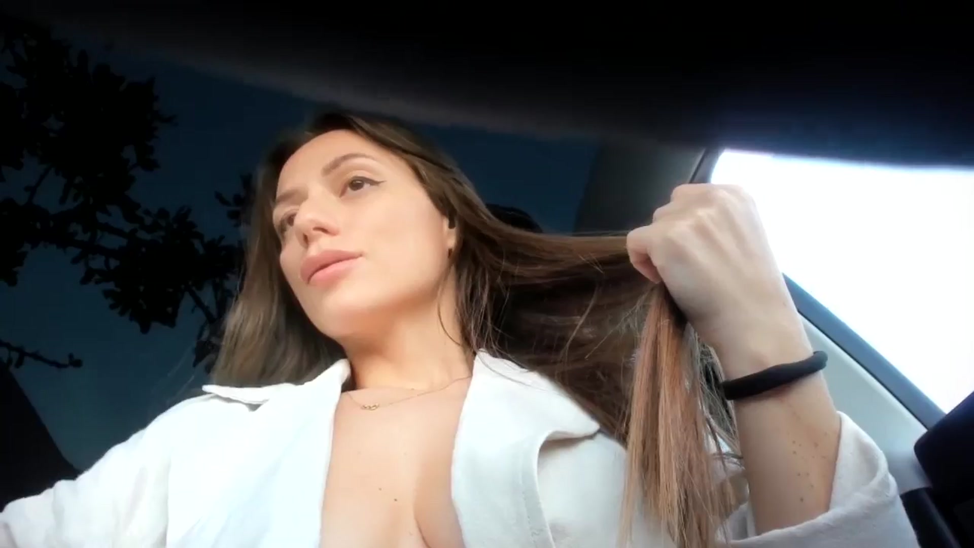 Gallery image thumbnail from SweetTits20's myfreecams stream on, 05/10/2024, 18:27 image 15 of 20