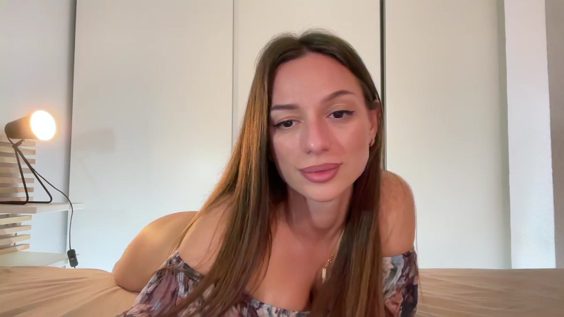 Gallery image thumbnail from SweetTits20's myfreecams stream on, 05/17/2024, 22:44 image 9 of 20