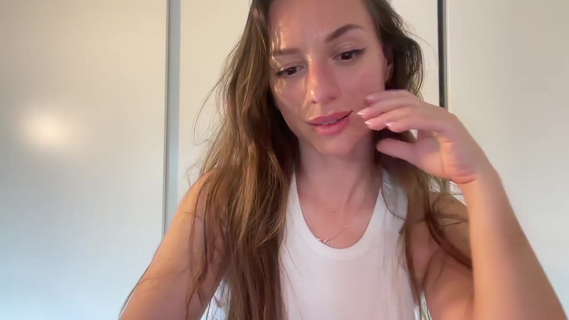 Gallery image thumbnail from SweetTits20's myfreecams stream on, 05/22/2024, 04:43 image 12 of 20
