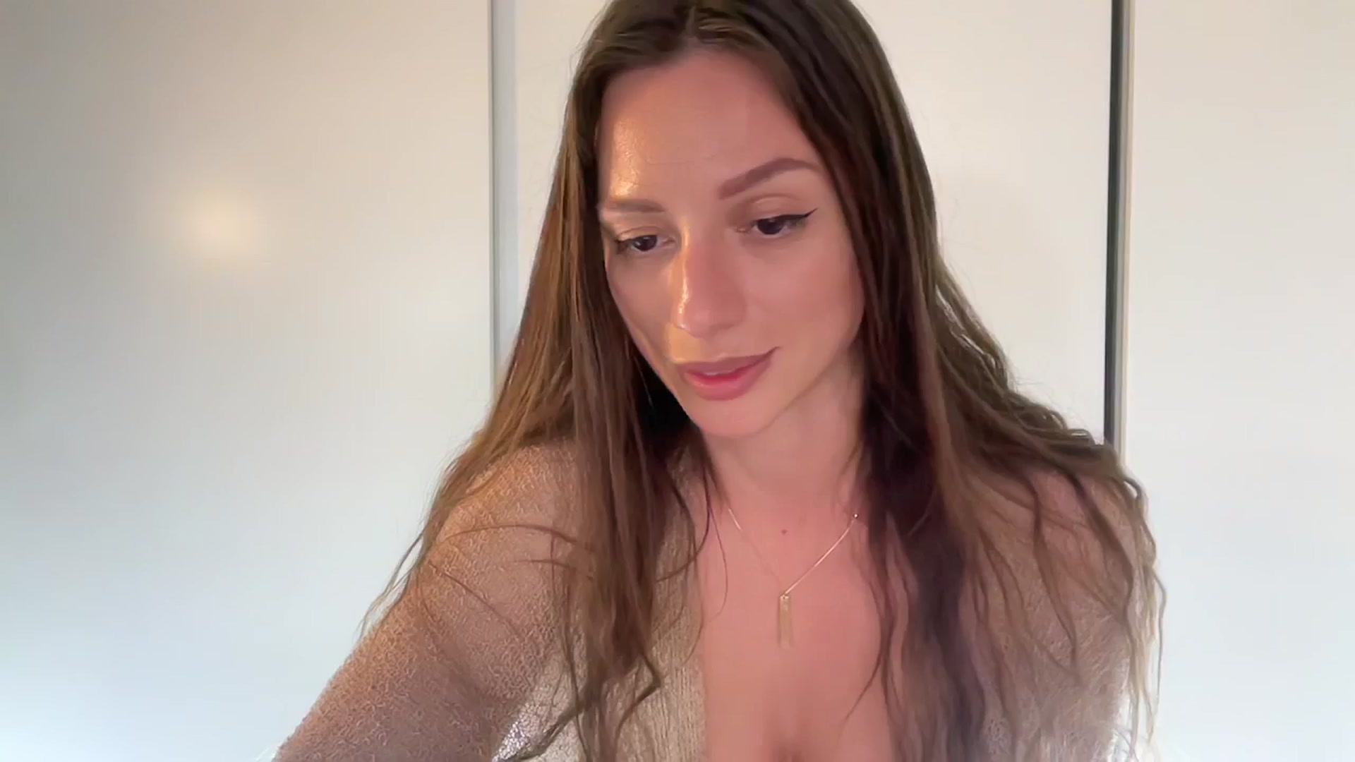 Gallery image thumbnail from SweetTits20's myfreecams stream on, 05/28/2024, 21:49 image 3 of 20