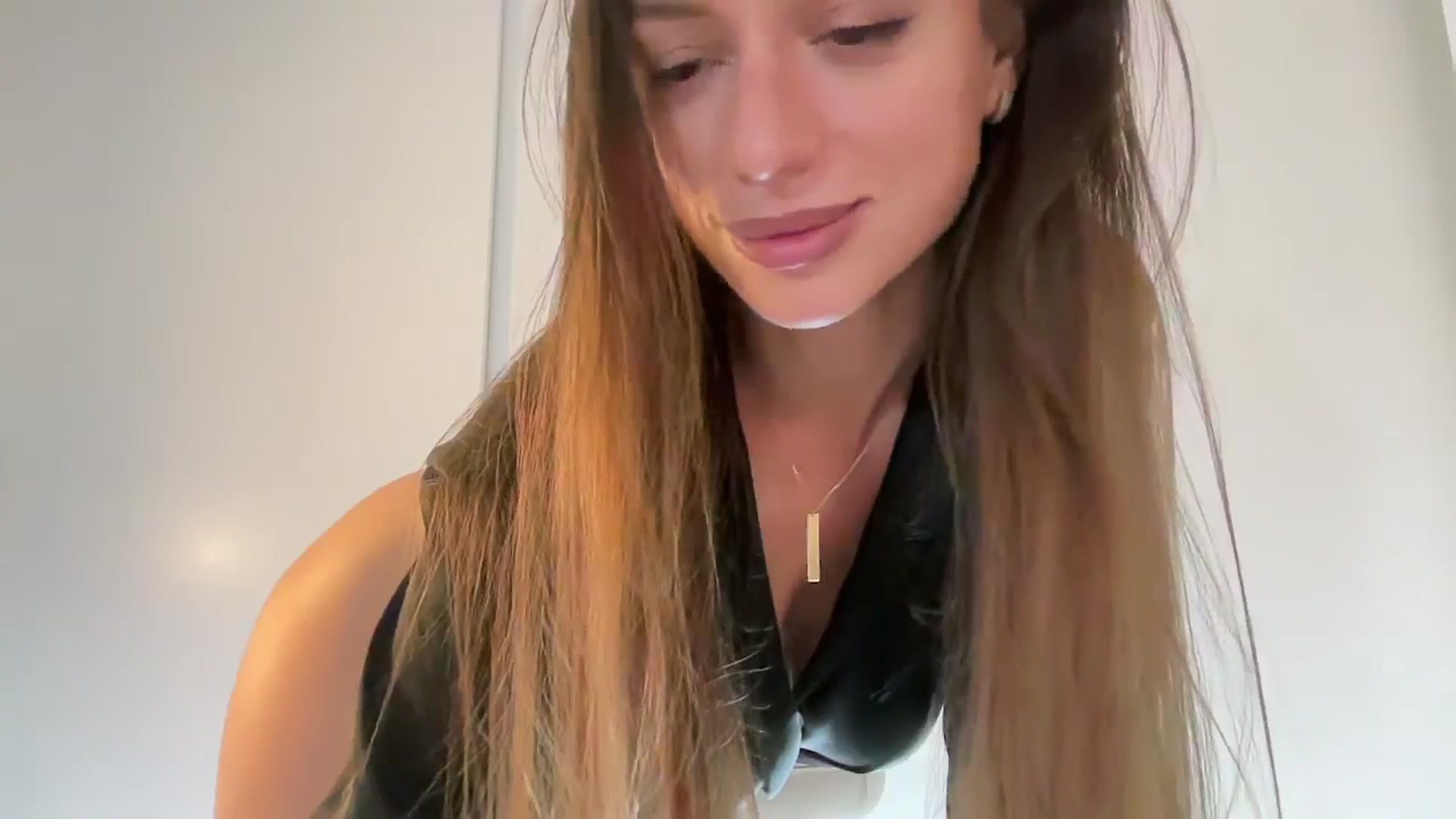 Gallery image thumbnail from SweetTits20's myfreecams stream on, 06/03/2024, 04:27 image 7 of 20
