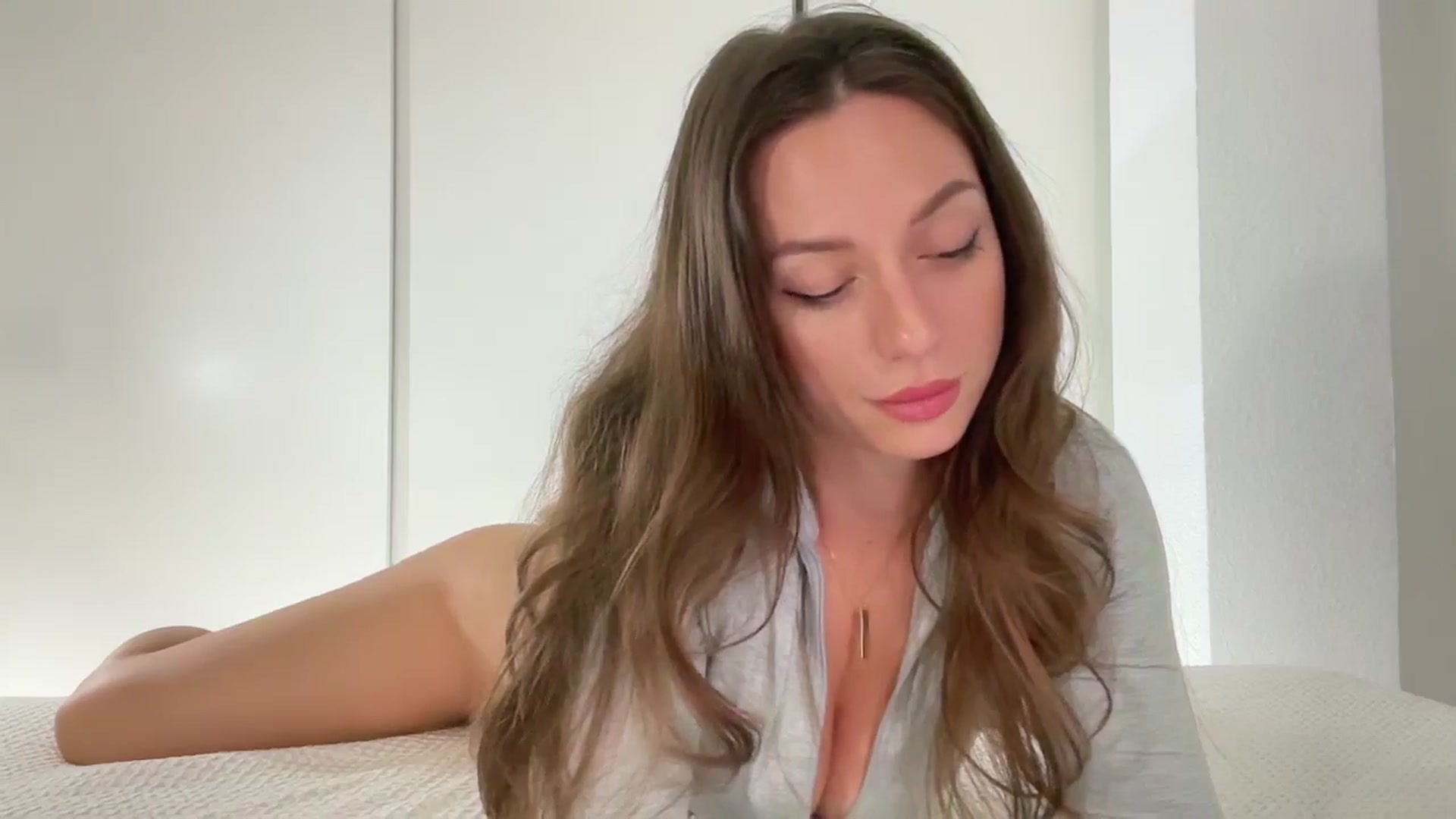 Gallery image thumbnail from SweetTits20's myfreecams stream on, 08/27/2024, 24:26 image 4 of 20
