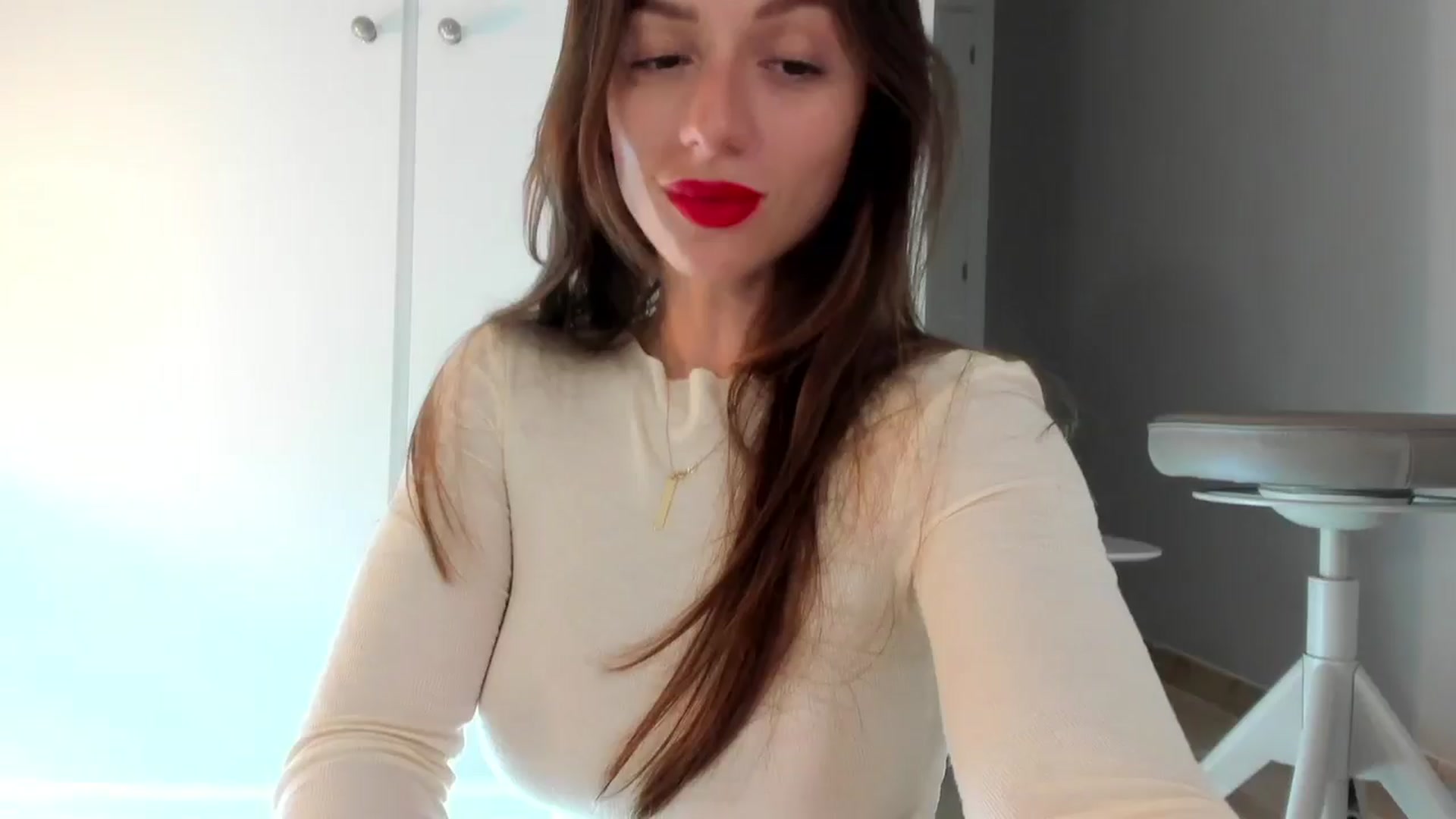 Gallery image thumbnail from SweetTits20's myfreecams stream on, 10/05/2024, 23:20 image 1 of 20