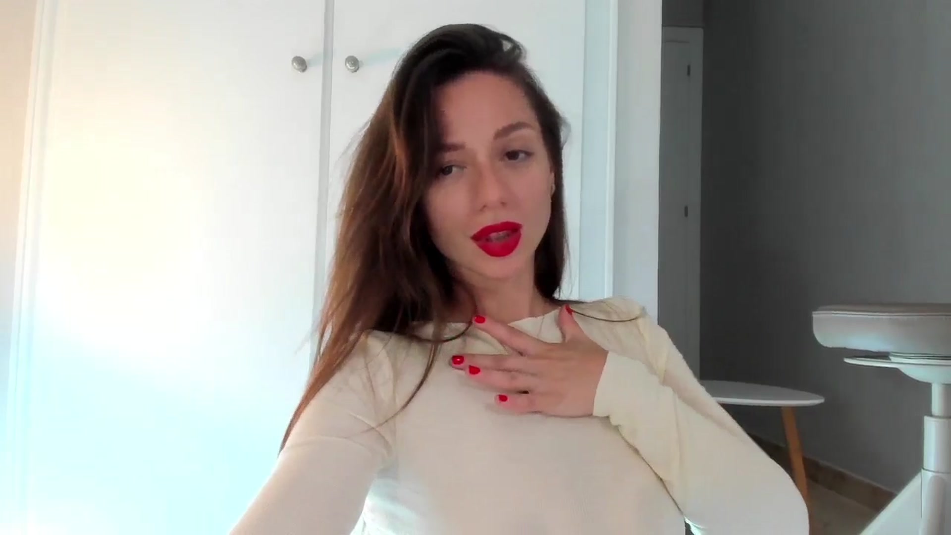Gallery image thumbnail from SweetTits20's myfreecams stream on, 10/05/2024, 23:20 image 11 of 20
