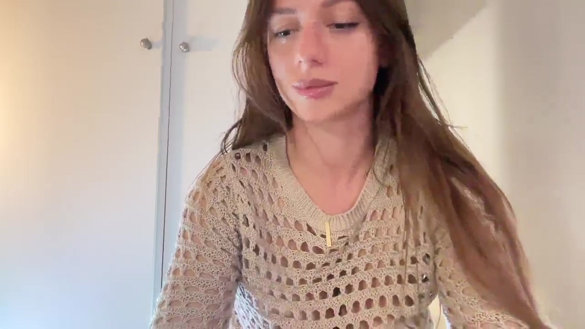 Gallery image thumbnail from SweetTits20's myfreecams stream on, 10/11/2024, 04:58 image 3 of 20