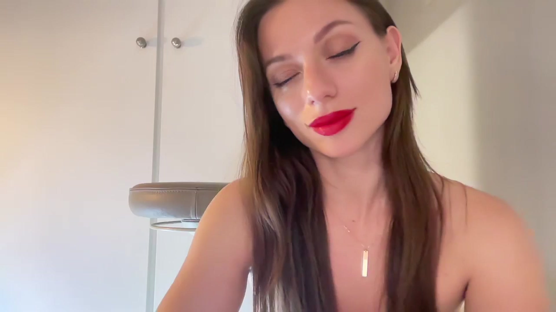 Gallery image thumbnail from SweetTits20's myfreecams stream on, 10/28/2024, 02:13 image 18 of 20