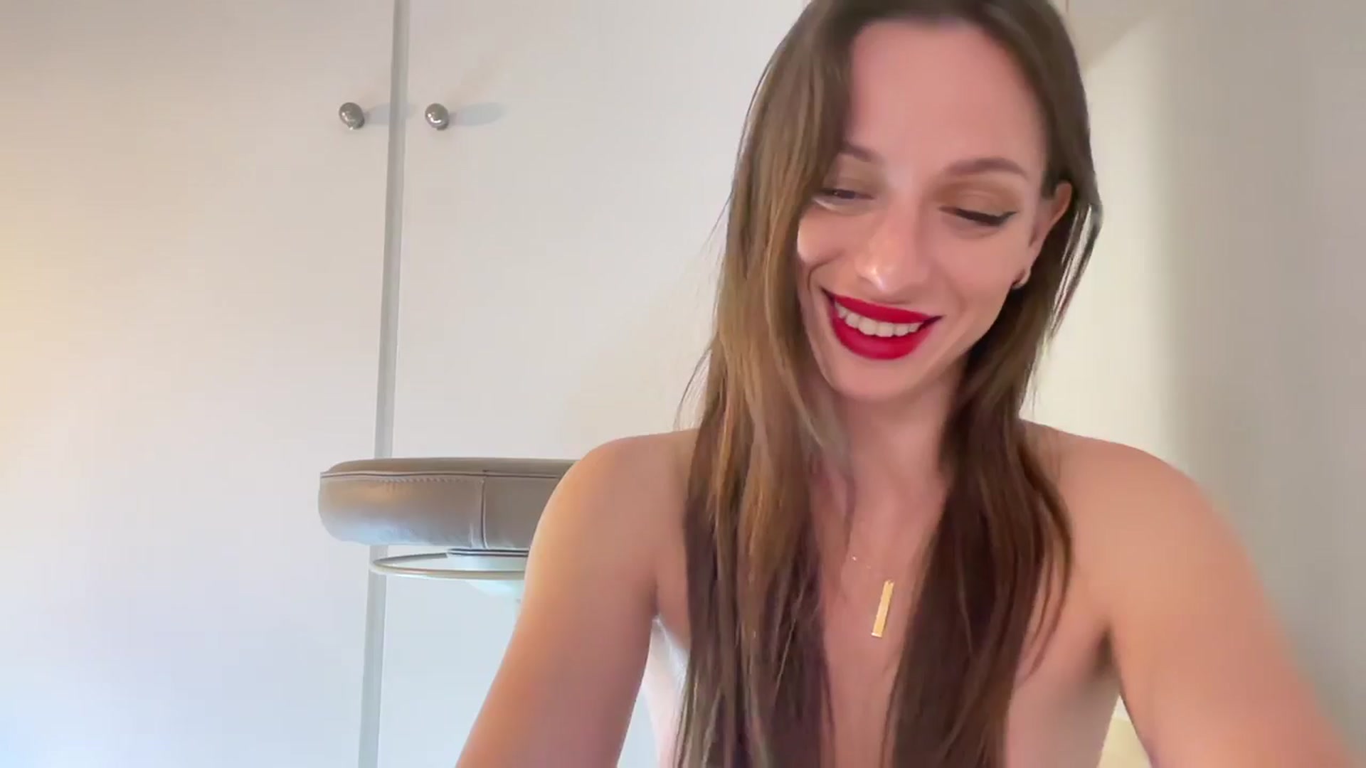 Gallery image thumbnail from SweetTits20's myfreecams stream on, 10/28/2024, 02:13 image 17 of 20