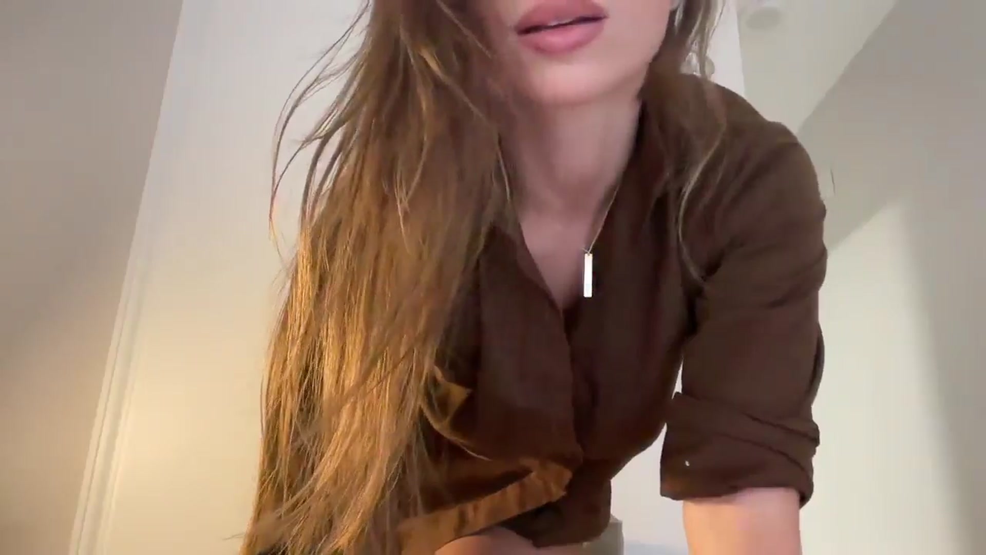 Gallery image thumbnail from SweetTits20's myfreecams stream on, 10/28/2024, 16:57 image 14 of 20
