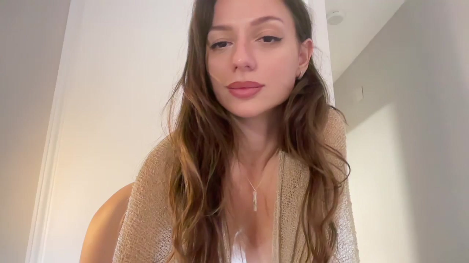 Gallery image thumbnail from SweetTits20's myfreecams stream on, 11/02/2024, 03:32 image 11 of 20