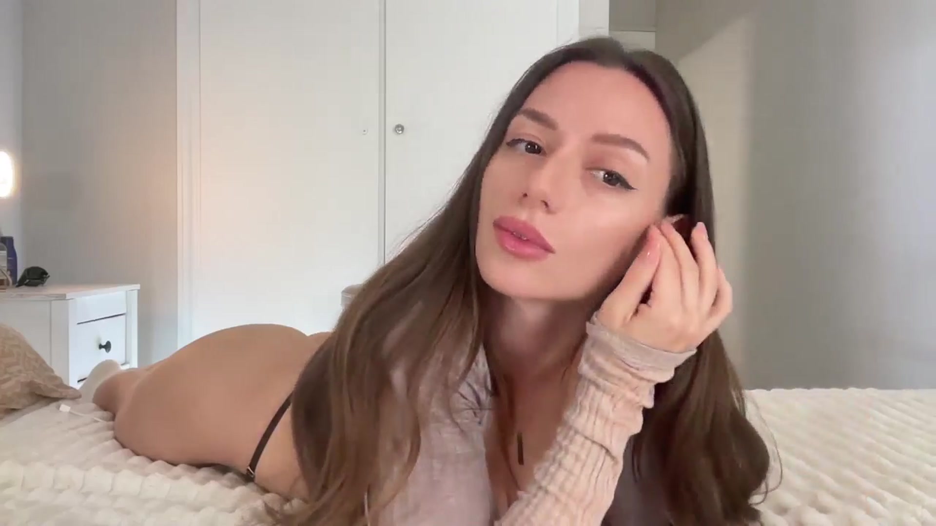 Gallery image thumbnail from SweetTits20's myfreecams stream on, 02/24/2025, 10:21 image 11 of 20