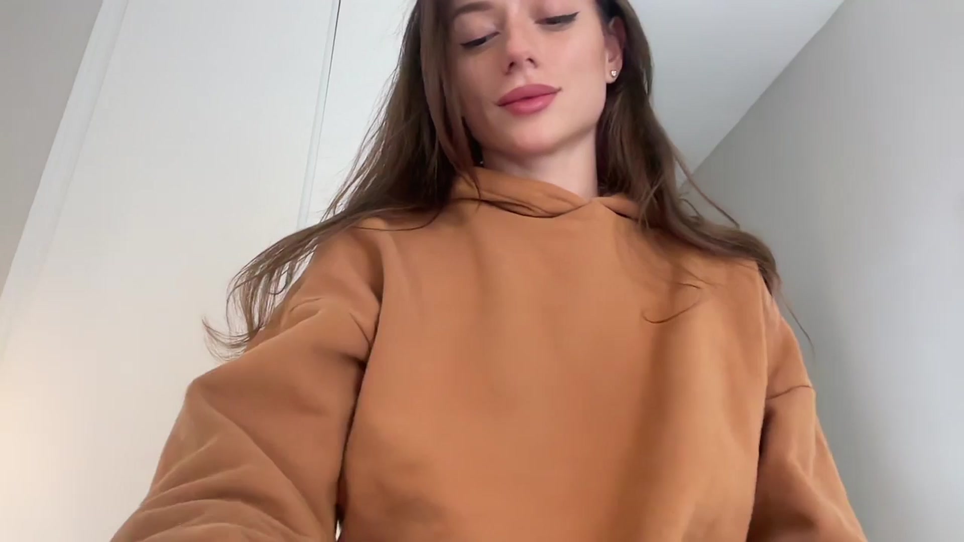 Gallery image thumbnail from SweetTits20's myfreecams stream on, 02/25/2025, 13:57 image 16 of 20