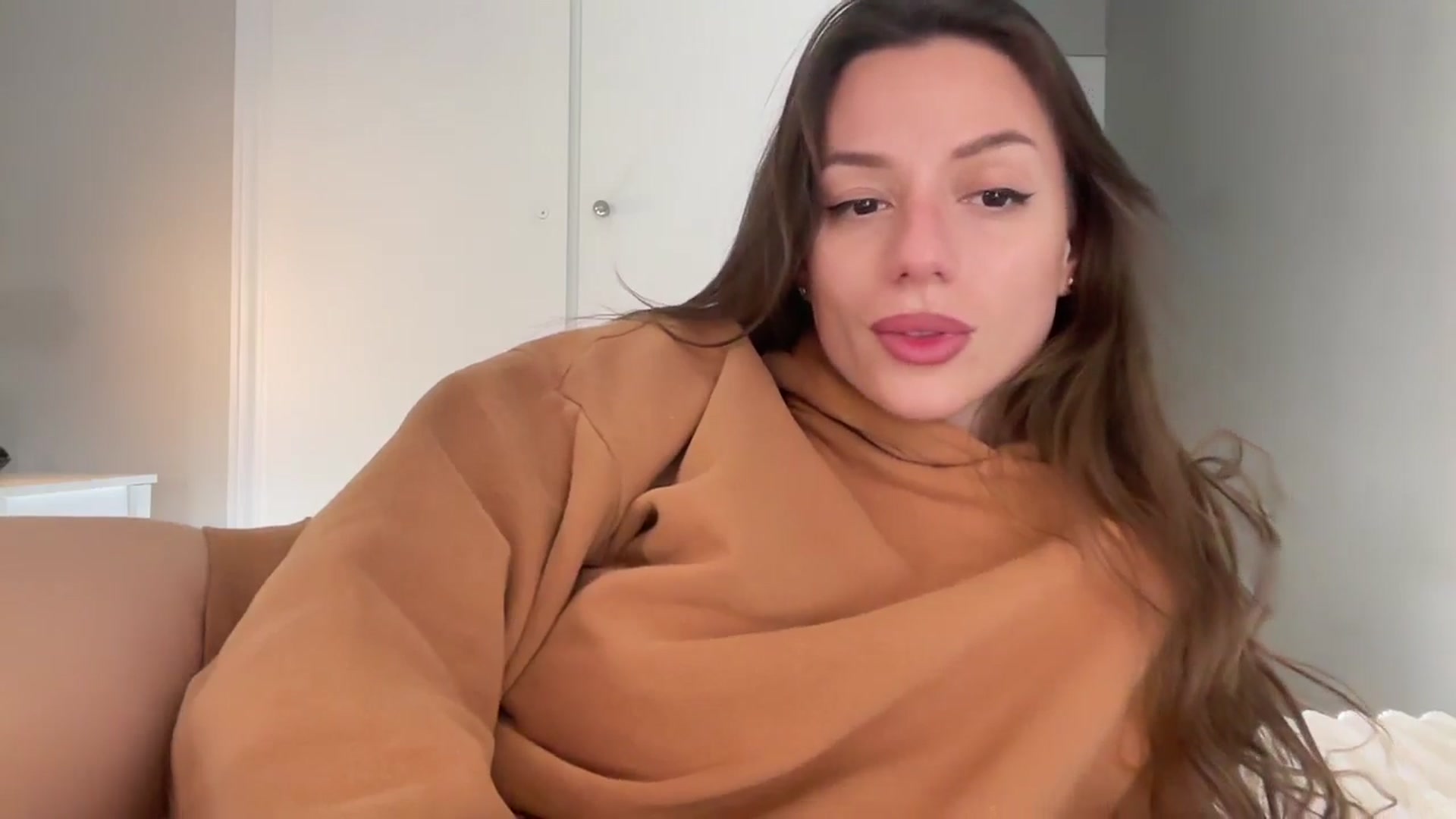 Gallery image thumbnail from SweetTits20's myfreecams stream on, 02/25/2025, 15:04 image 12 of 20