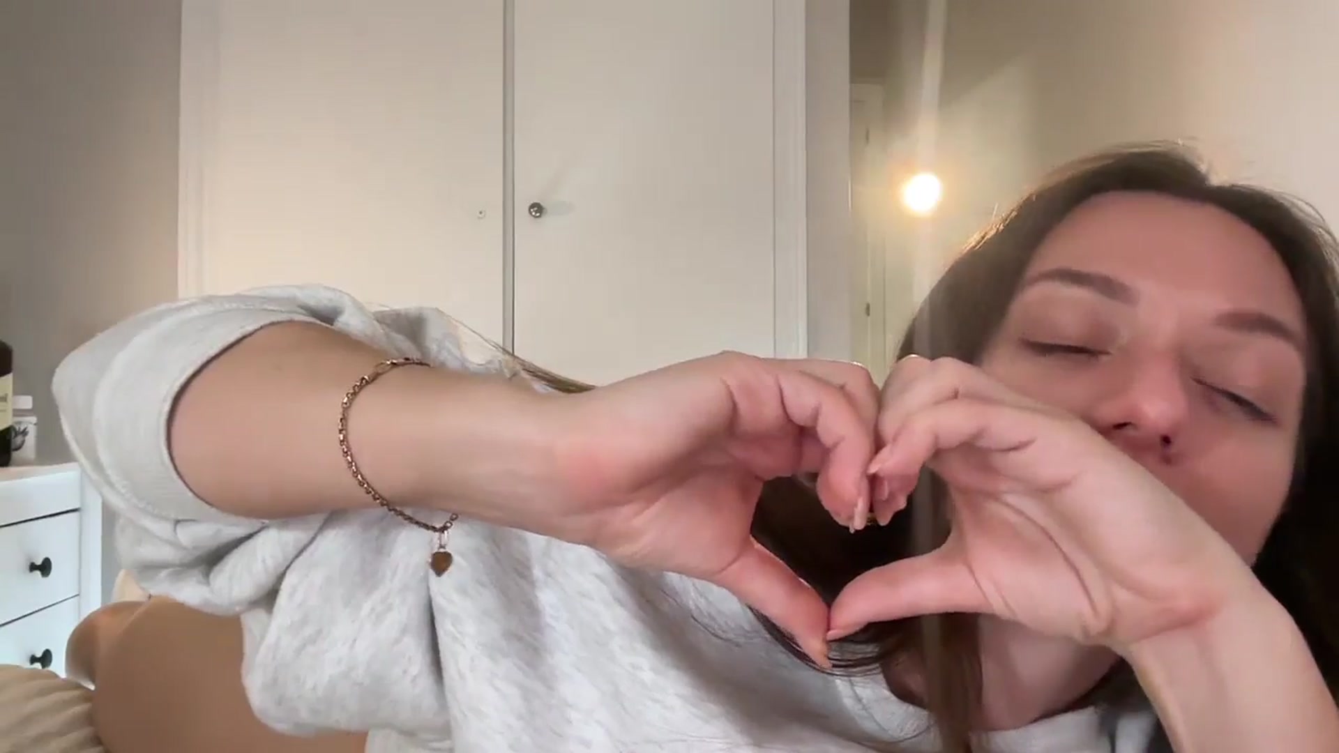 Gallery image thumbnail from SweetTits20's myfreecams stream on, 03/13/2025, 05:17 image 8 of 20