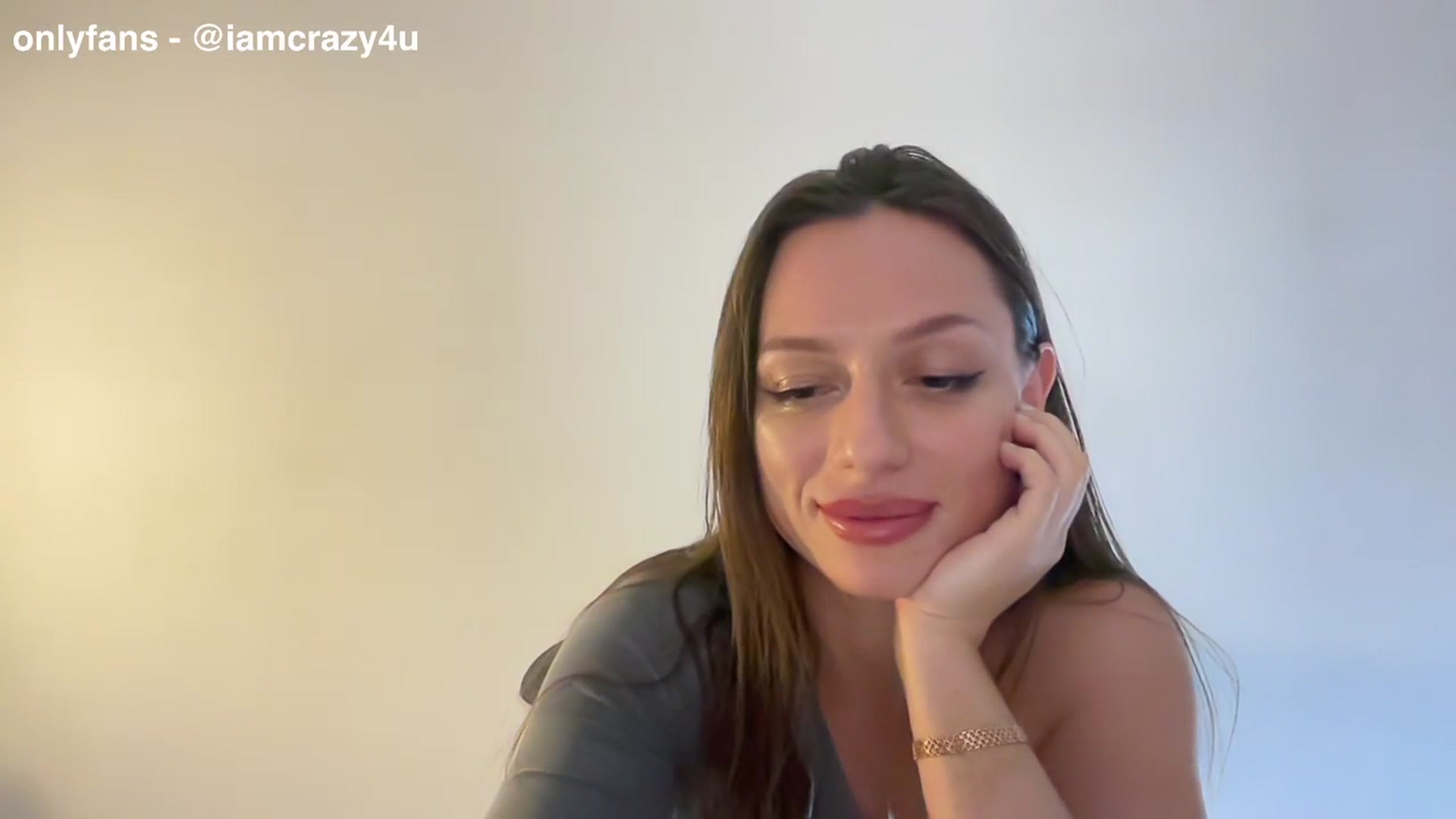 Gallery image thumbnail from SweetTits20's myfreecams stream on, 08/21/2025, 21:50 image 17 of 20