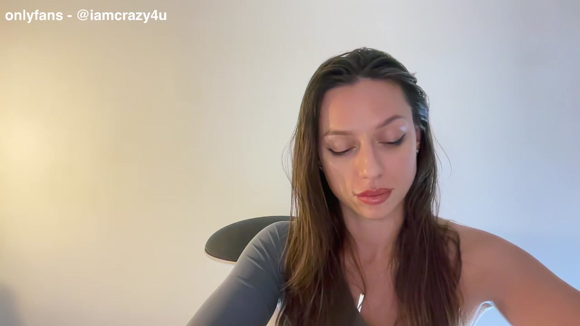 Gallery image thumbnail from SweetTits20's myfreecams stream on, 08/21/2025, 21:50 image 15 of 20