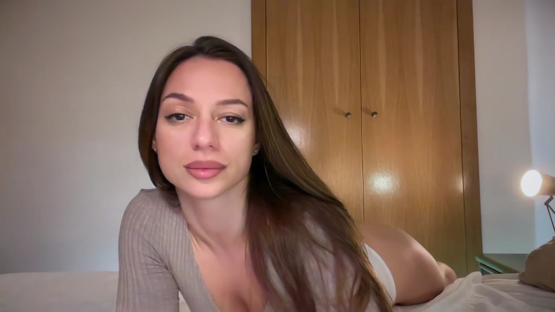 Gallery image thumbnail from SweetTits20's myfreecams stream on, 11/19/2025, 08:23 image 1 of 20