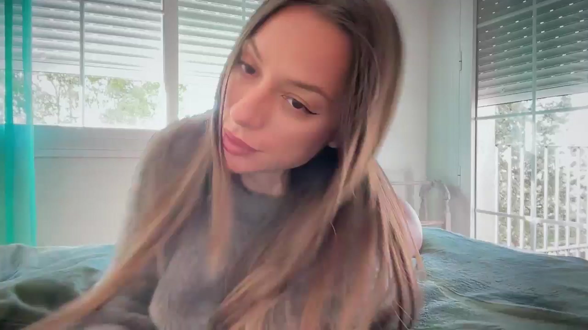 Gallery image thumbnail from SweetTits20's myfreecams stream on, 12/30/2025, 10:17 image 2 of 20
