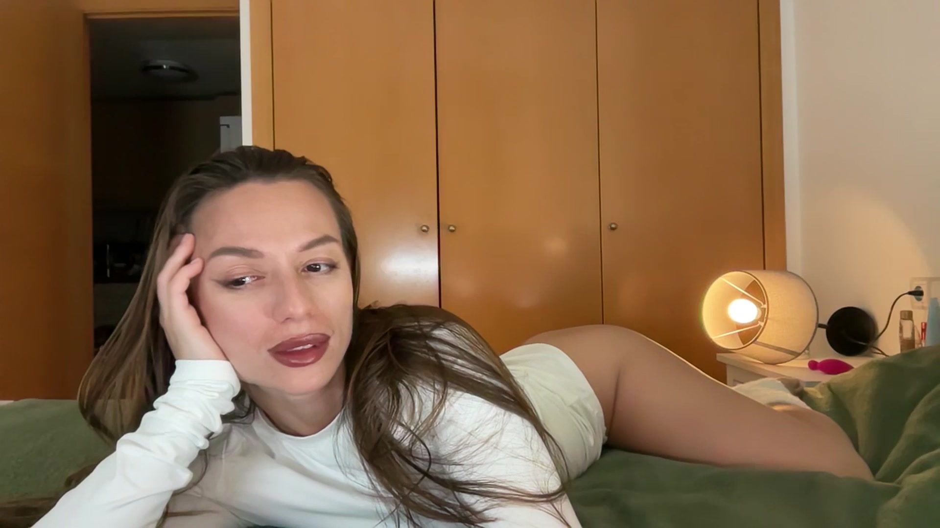 Gallery image thumbnail from SweetTits20's myfreecams stream on, 04/06/2026, 01:49 image 13 of 20